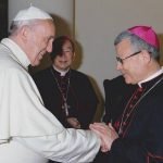el-arzobispo-de-tanger-santiago-agrelo-con-el-papa-francisco
