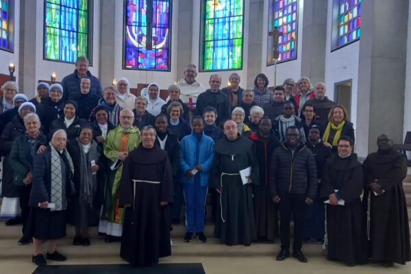 La Vida Consagrada: peregrinos y sembradores de esperanza