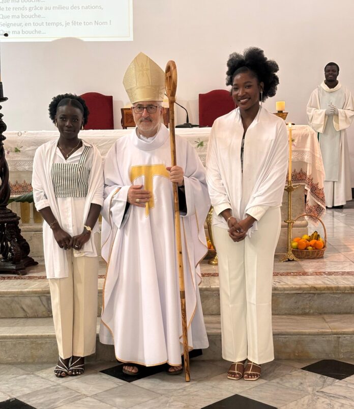 IMG-20250427-dos confirmandas