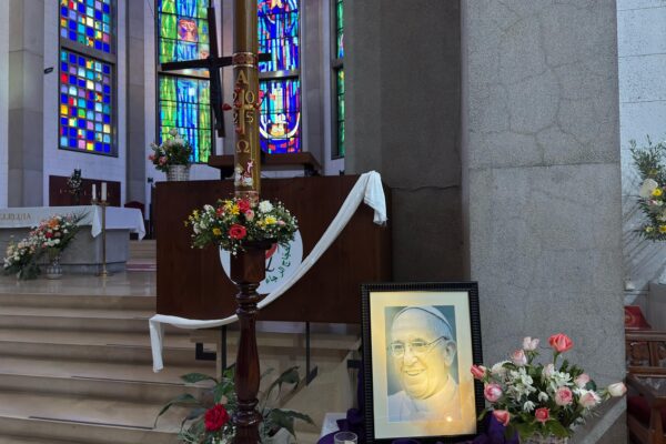 Misa funeral por el papa Francisco en la Catedral de Tánger