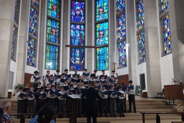 Concierto de Les Petits Chanteurs du Mont-Royal en la Catedral de Tánger