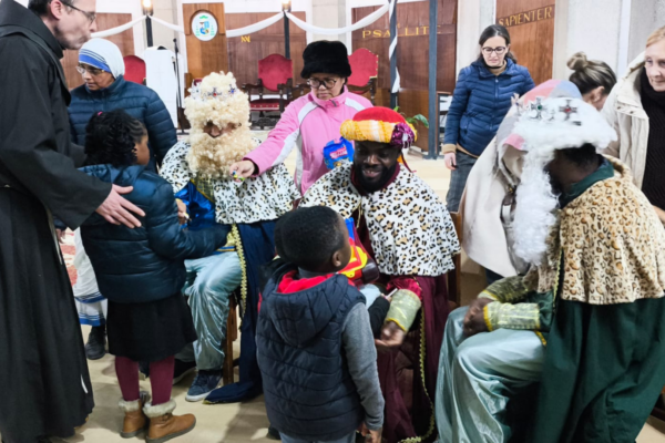 La llegada de los Magos de Oriente a la Catedral de Tánger