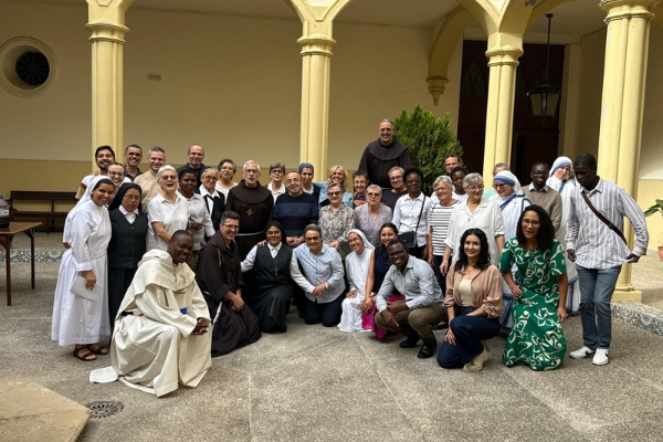 La vida consagrada se reúne en torno a Magnifica Humanitas